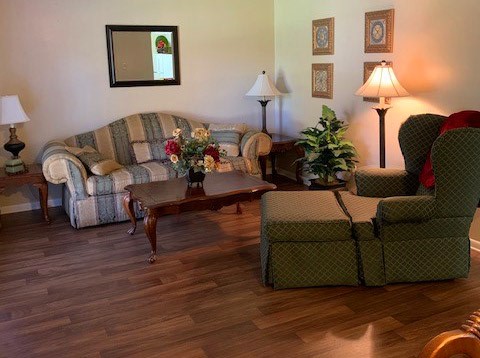 Chateau-1-bdrm-Living room2